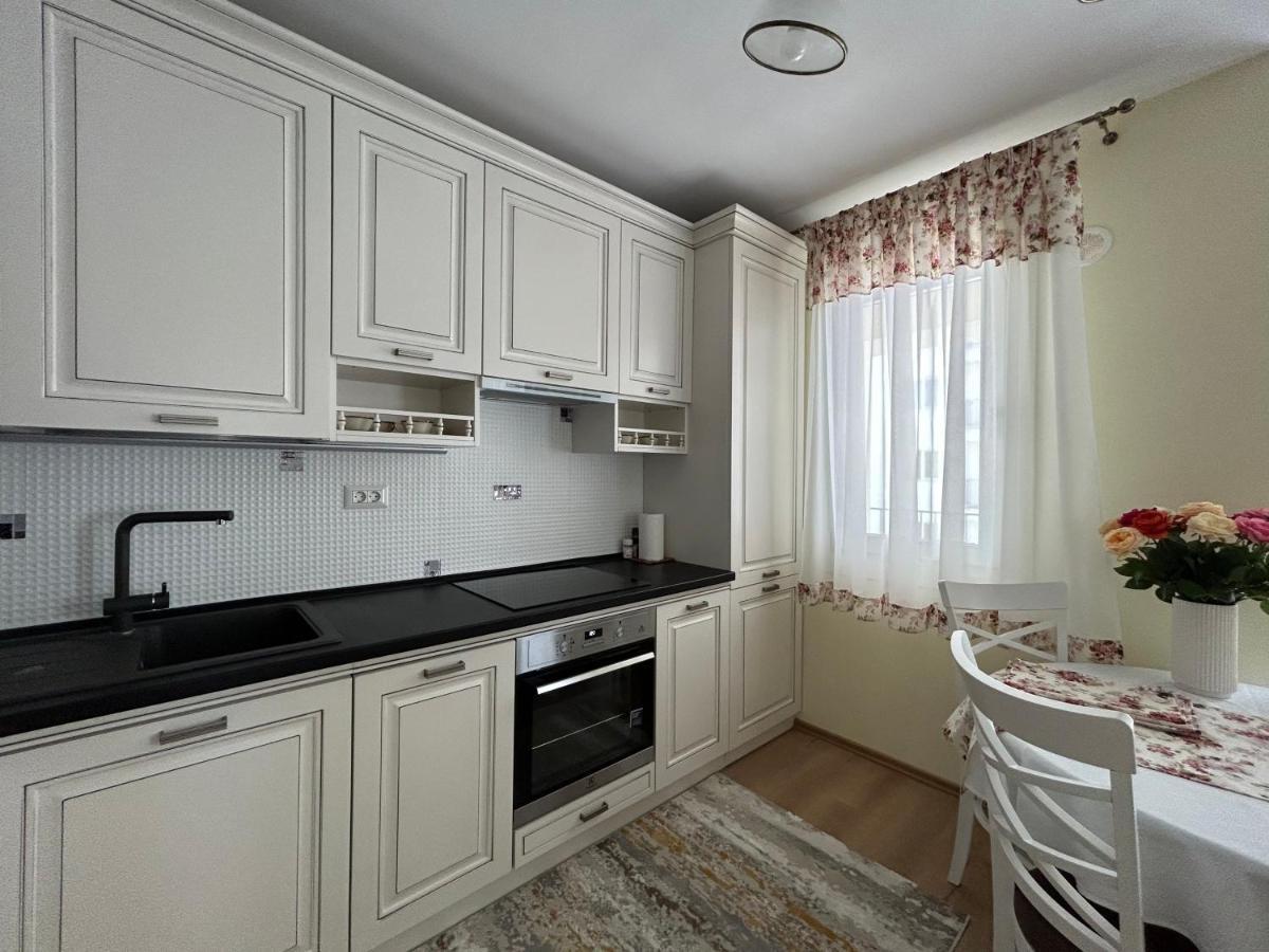 Apartament Rose Gura Humorului Ngoại thất bức ảnh
